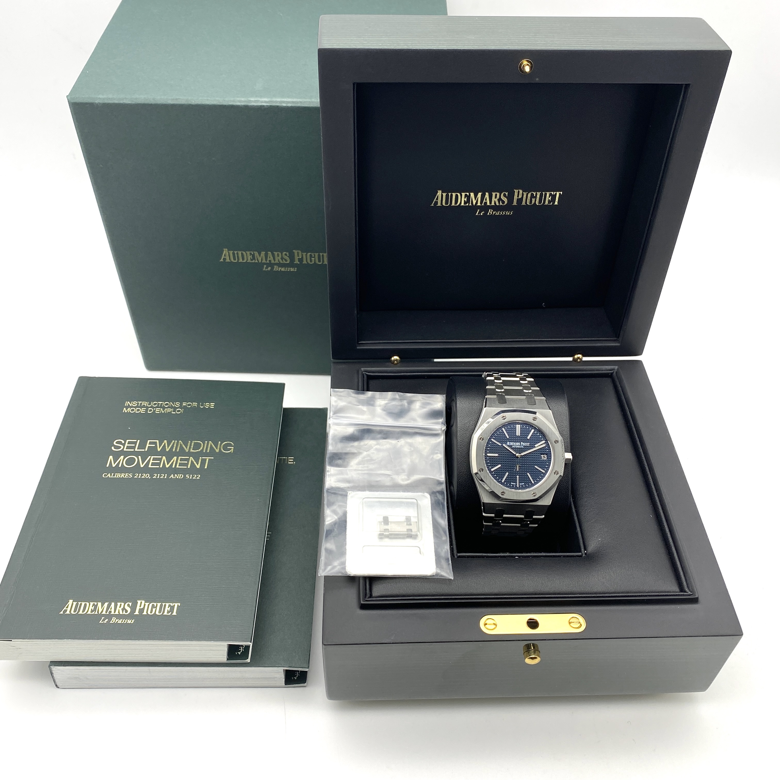 AUDEMARS PIGUET オーデマピゲ 15202ST.OO.1240ST.01 ロイヤルオーク エクストラシン ジャンボ 青文字盤 自動巻 メンズ 腕時計_5枚目画像
